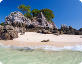 One Day Phang Nga Bay + James Bond Island + Khai Island